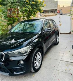 بی ئێم دەبڵیو X1